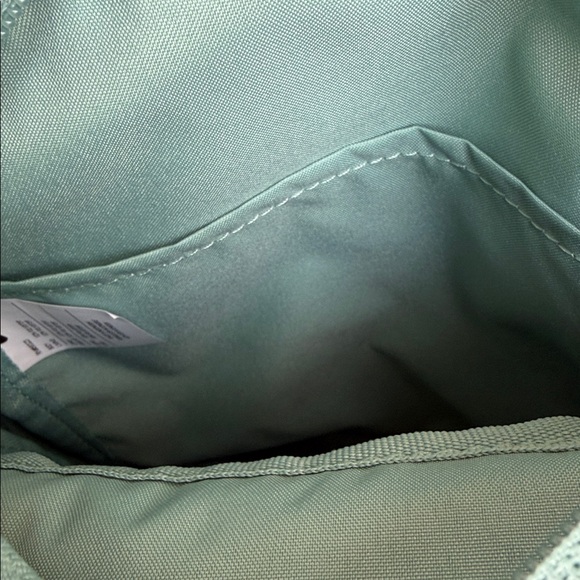 NIKE Green Crossbody Bag Adjustable Strap NWT - Picture 5 of 5